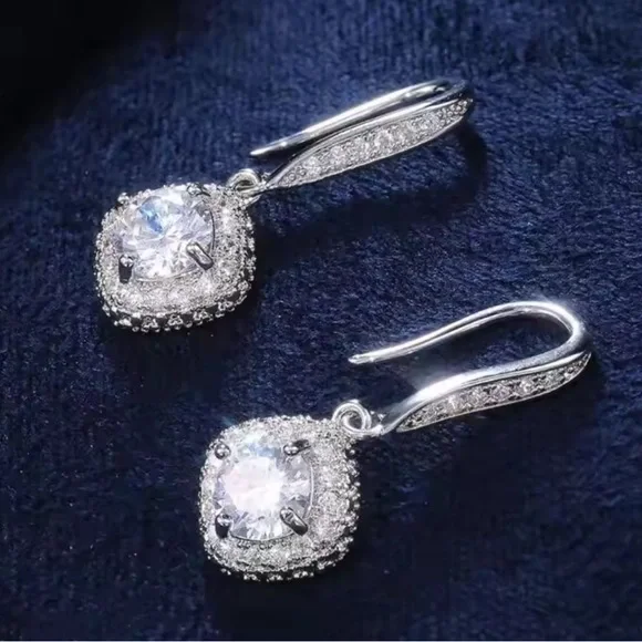 White Gold Cushion Cut 4 Ct Clear White Diamond Earrings & Baguettes - Picture 2 of 2